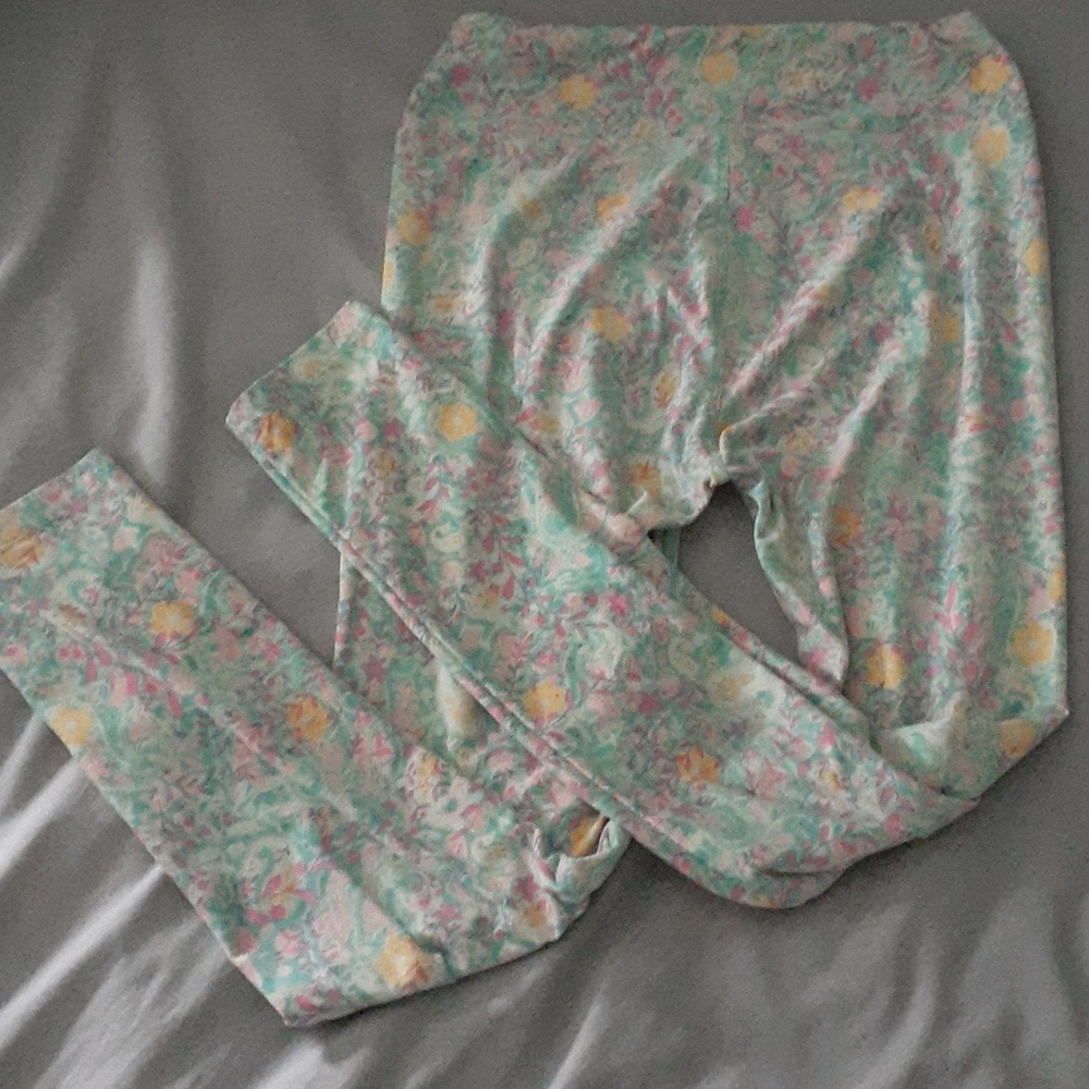 Lularoe one size leggings